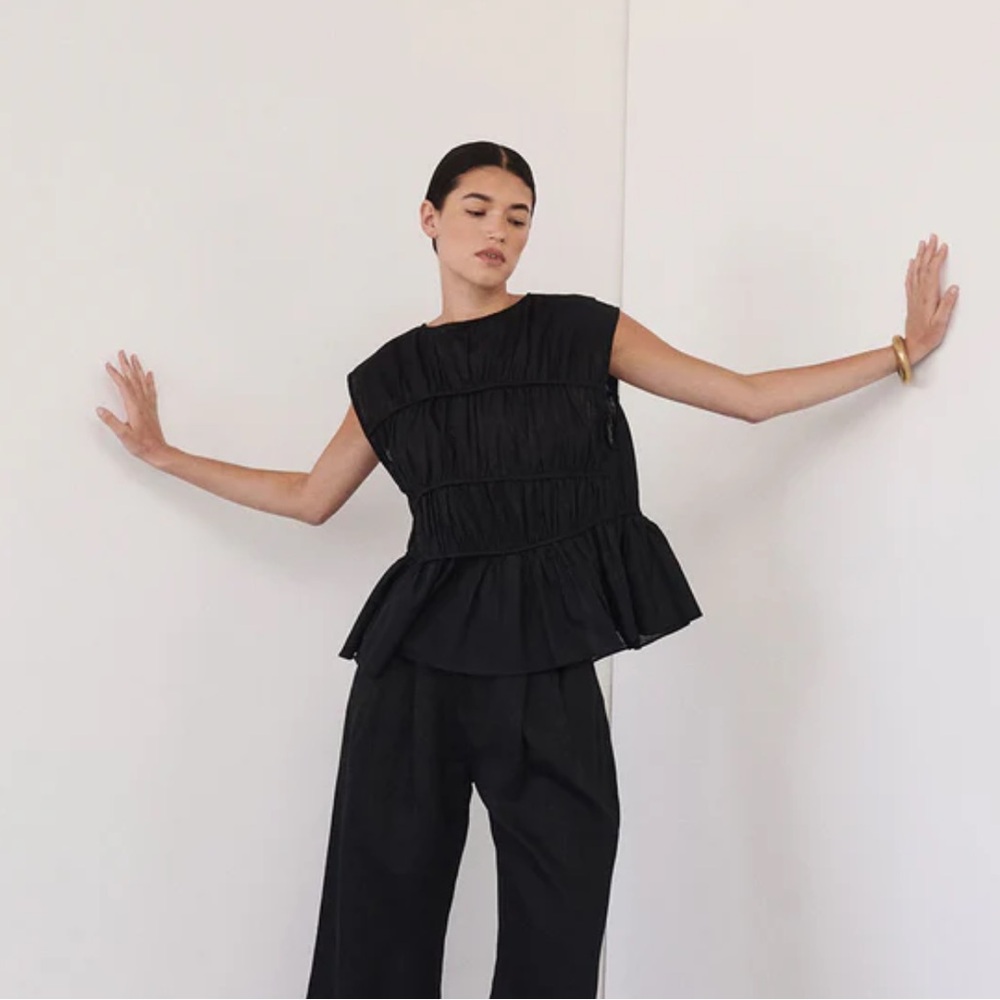FLYNN BLACK LINEN TIERED TOP US 4